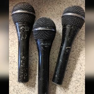 (3) Audix om3 microphones